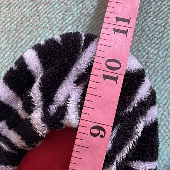 SIZE 7-8 Zebra slippers Bedroom/House shoes, plush black,white & pink, non-skid - Picture 6 of 8